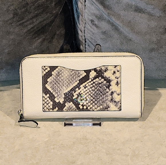 COACH CHRISTIE CARRYALL EXOTIC CROSS GRAIN LEATHER SNAKE PRINT CROSSBODY SATCHEL - Picture 3 of 16